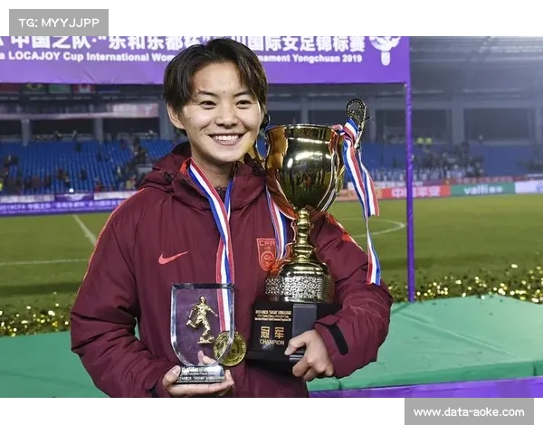王霜荣登亚足联年度最佳女足球员候选名单为中国女足争光
